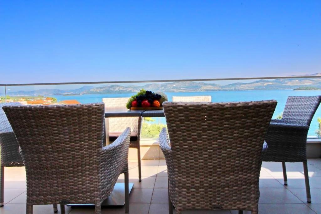 Apartments Kula Janjina Экстерьер фото